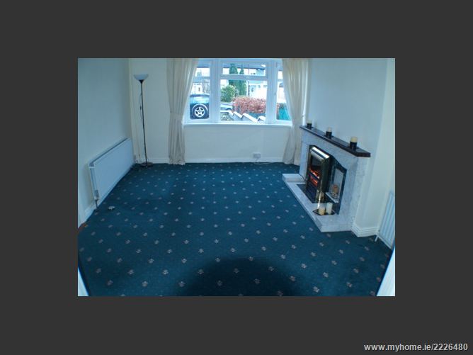 102 Esker Lawns, Lucan, Co. Dublin Smith Curley Estate Agents